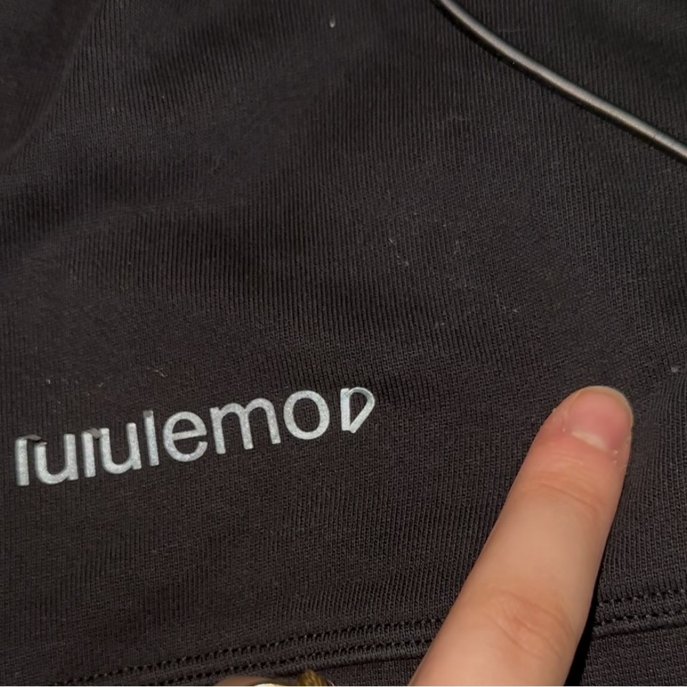 Lululemon black crewneck sweatshirt – Size 8 - Picture 3 of 3